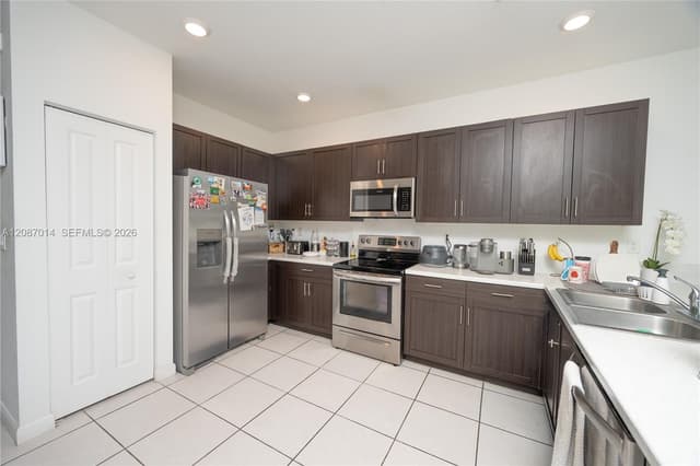 1231 SE 27th Ter, Homestead FL 33035 - Homestead, FL - Photo 5