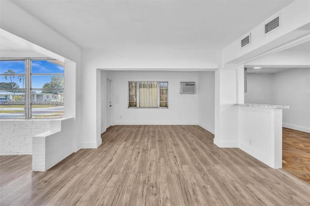 1824 NW 25th Ave, Fort Lauderdale FL 33311 - Fort Lauderdale, FL - Photo 3