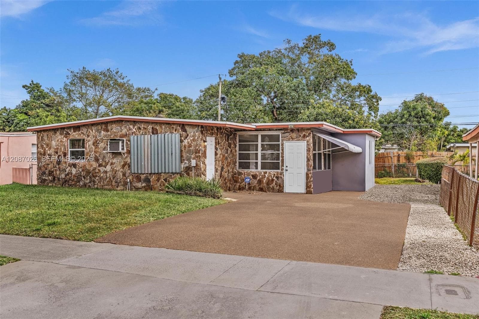 1824 NW 25th Ave, Fort Lauderdale FL 33311 - Fort Lauderdale, FL - Photo 1