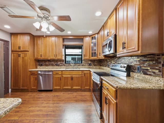11929 SW 56TH, Cooper City FL 33330 - Cooper City, FL - Photo 6