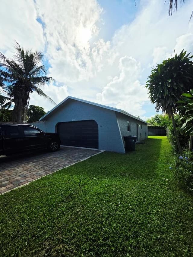 12758 Guilford Circle, Wellington FL 33414 - Wellington, FL - Photo 2