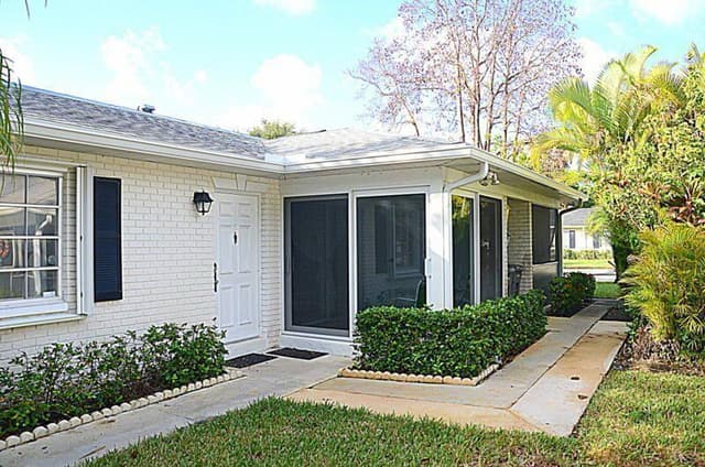 10101 S 44th Drive, Boynton Beach FL 33436 - Boynton Beach, FL - Photo 2