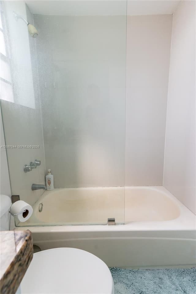 1460 Ocean Dr # 309, Miami Beach FL 33139 - Miami Beach, FL - Photo 5