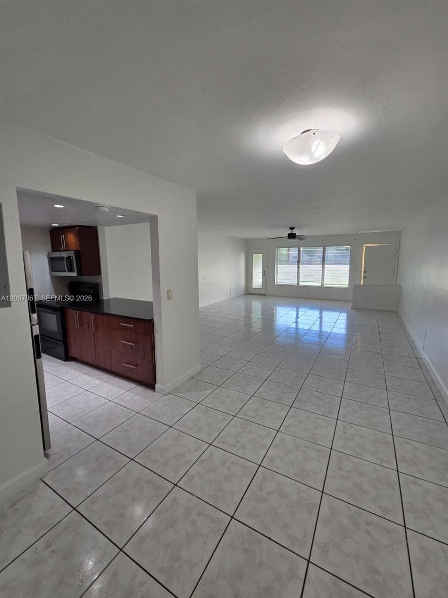 1885 NE 121st St # 8, North Miami FL 33181 - North Miami, FL - Photo 1
