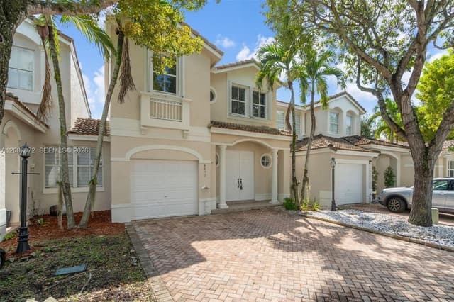 4873 NW 107th Path, Doral FL 33178 - Doral, FL - Photo 2