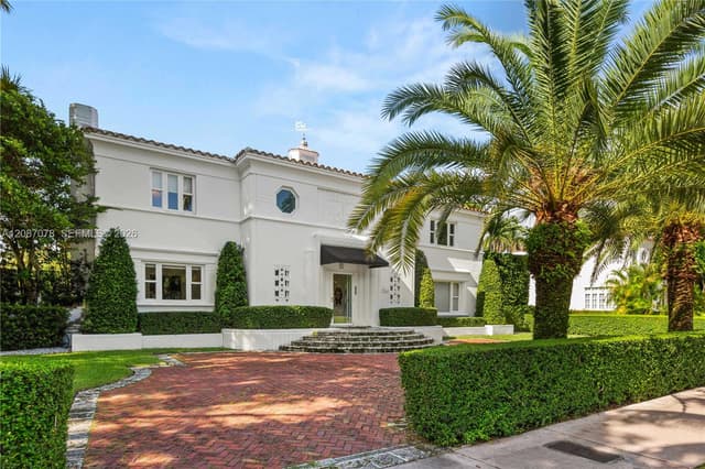 1261 N Greenway Dr, Coral Gables FL 33134 - Coral Gables, FL - Photo 3