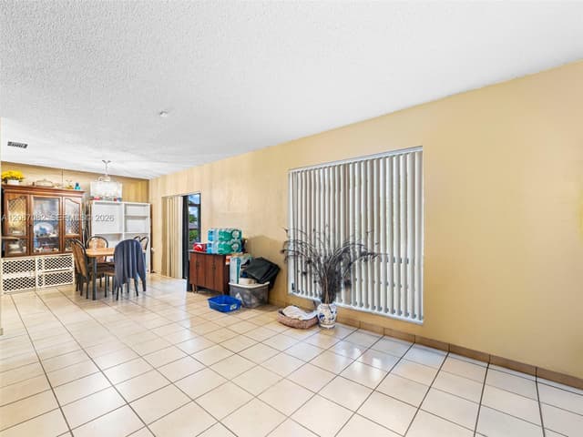 5440 E 7th Ave, Hialeah FL 33013 - Hialeah, FL - Photo 5