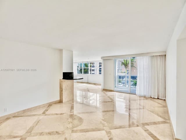 1880 S Ocean Dr # 402, Hallandale Beach FL 33009 - Hallandale Beach, FL - Photo 3