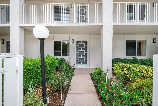 6112 Huntwick Terrace # 102, Delray Beach FL 33484 - Delray Beach, FL - Photo 3