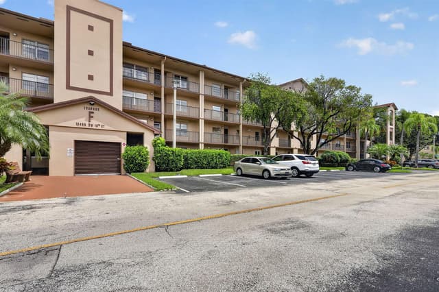 13455 SW 16th Court # 203F, Pembroke Pines FL 33027 - Pembroke Pines, FL - Photo 3