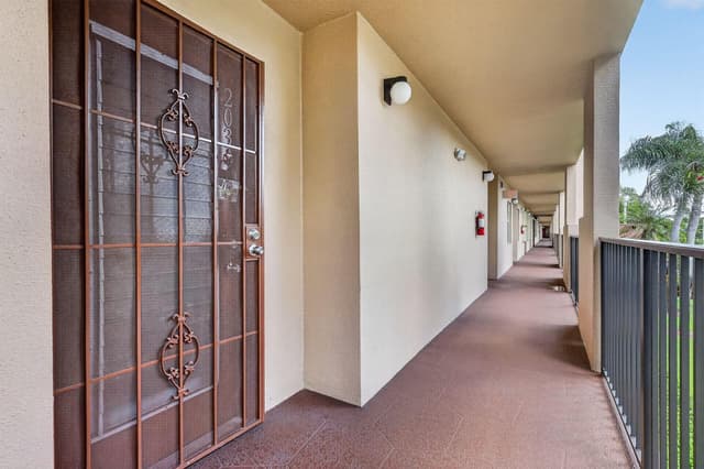 13455 SW 16th Court # 203F, Pembroke Pines FL 33027 - Pembroke Pines, FL - Photo 4