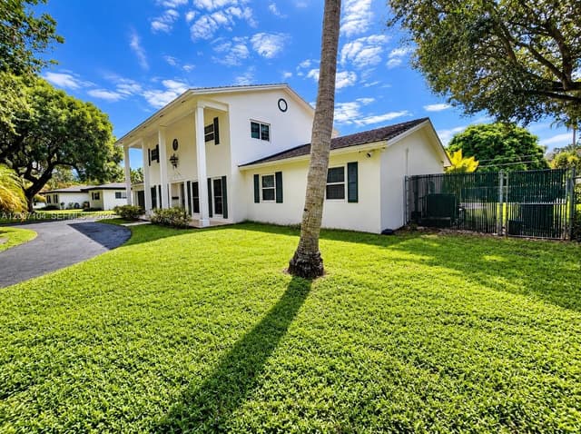 580 NW 66th Ave, Plantation FL 33317 - Plantation, FL - Photo 3