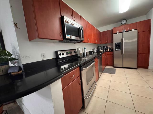 401 69th St # 407, Miami Beach FL 33141 - Miami Beach, FL - Photo 3