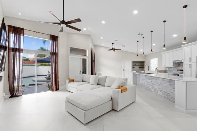 7140 NW TURTLE Walk, Boca Raton FL 33487 - Boca Raton, FL - Photo 4