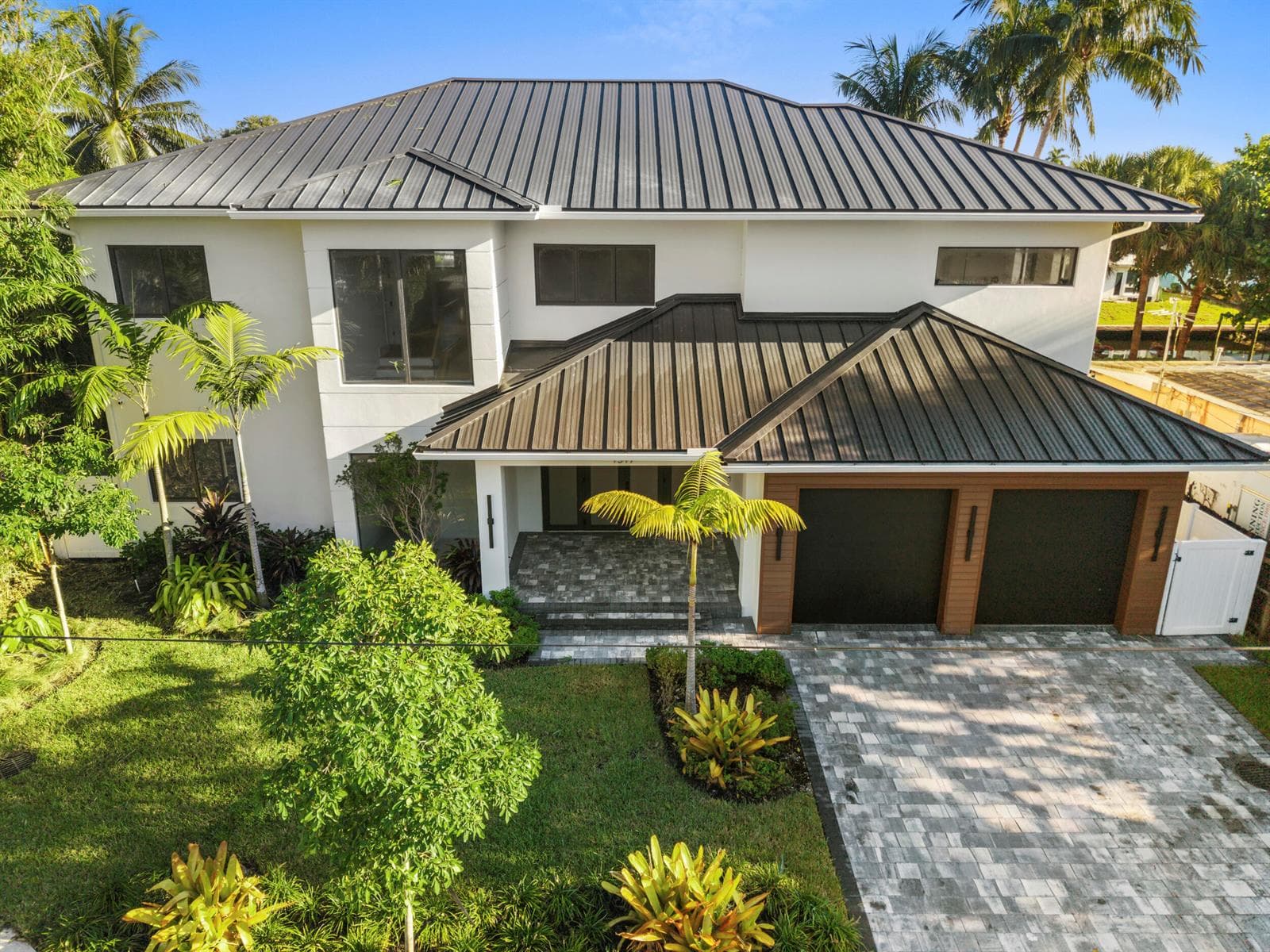 1317 TANGELO Isle, Fort Lauderdale FL 33315