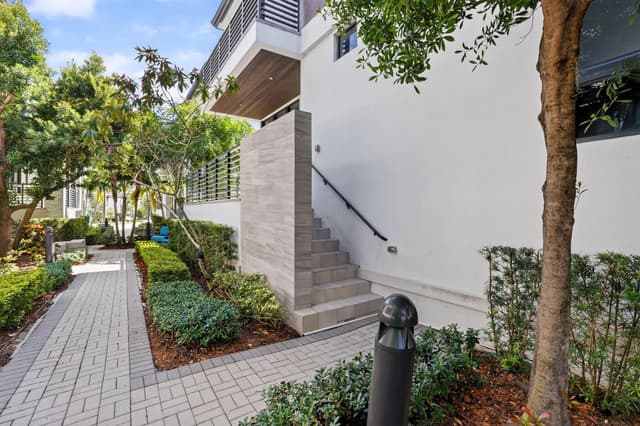 8243 NW 48th Street, Doral FL 33166 - Doral, FL - Photo 3