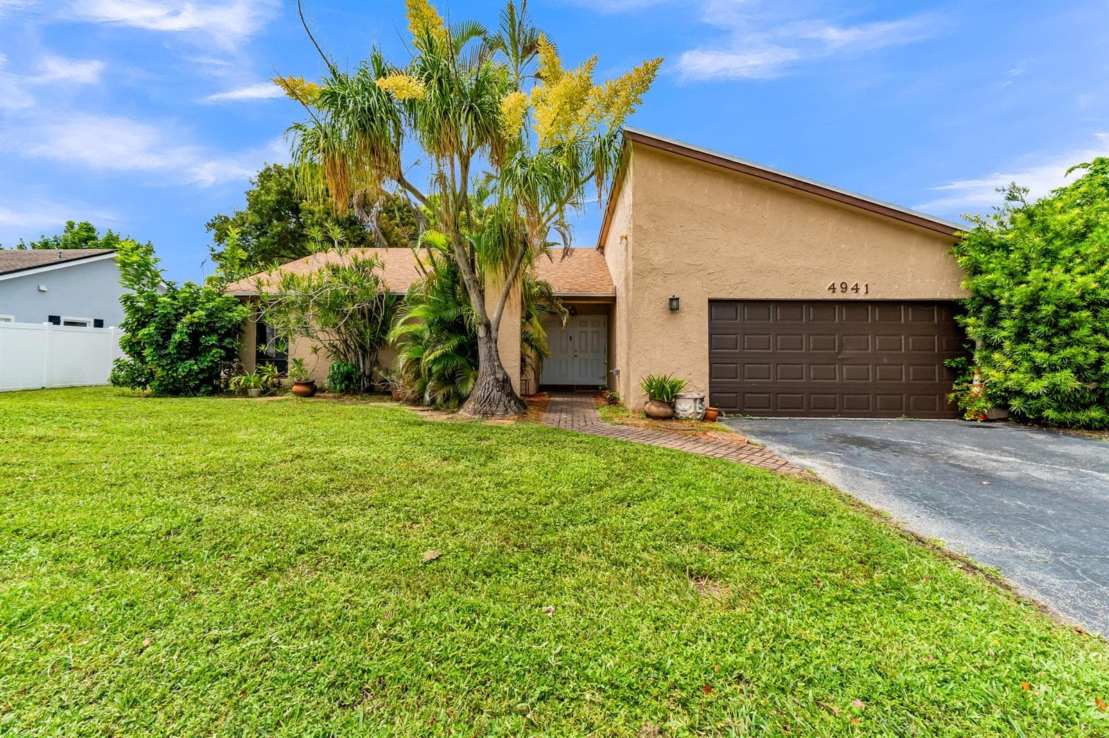 4941 NW 83rd Avenue, Lauderhill FL 33351