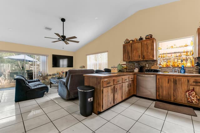 4941 NW 83rd Avenue, Lauderhill FL 33351 - Lauderhill, FL - Photo 5