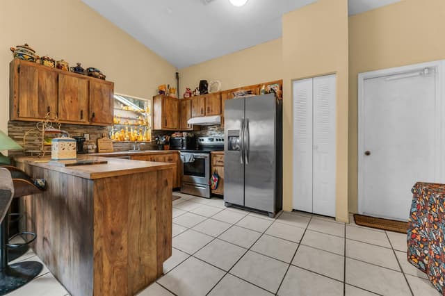 4941 NW 83rd Avenue, Lauderhill FL 33351 - Lauderhill, FL - Photo 4