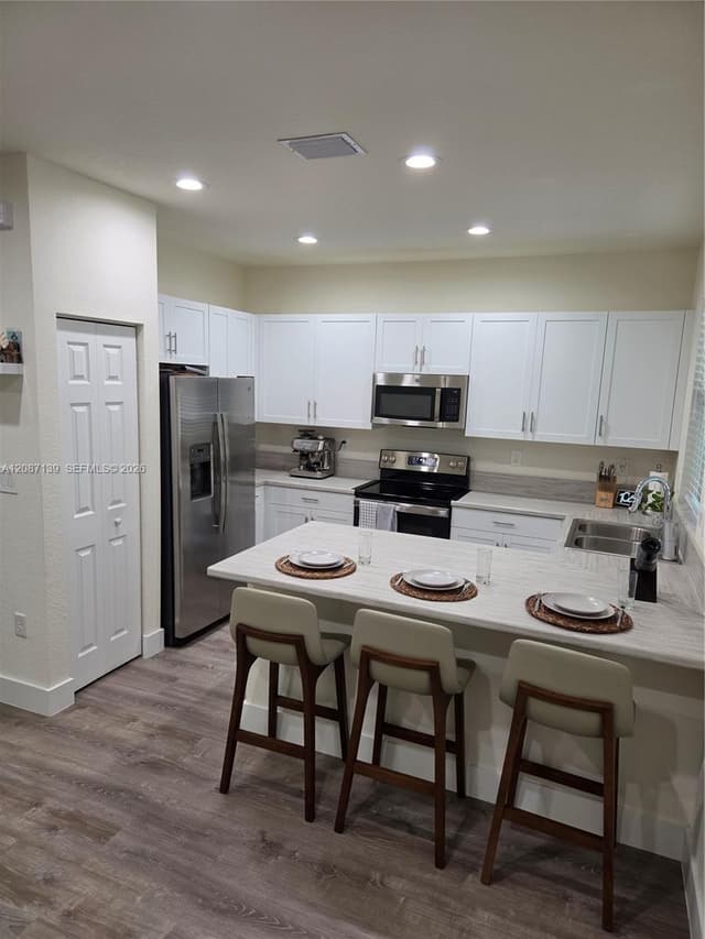 11079 W 32nd Ln, Hialeah FL 33018 - Hialeah, FL - Photo 3