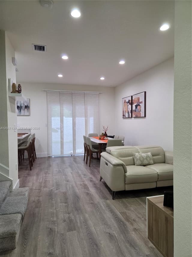 11079 W 32nd Ln, Hialeah FL 33018 - Hialeah, FL - Photo 5