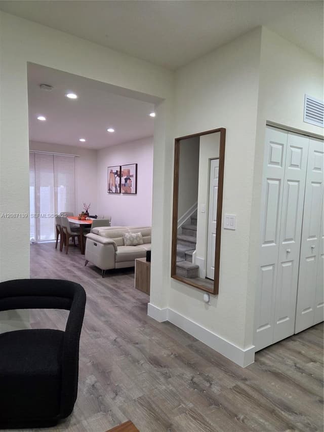 11079 W 32nd Ln, Hialeah FL 33018 - Hialeah, FL - Photo 4