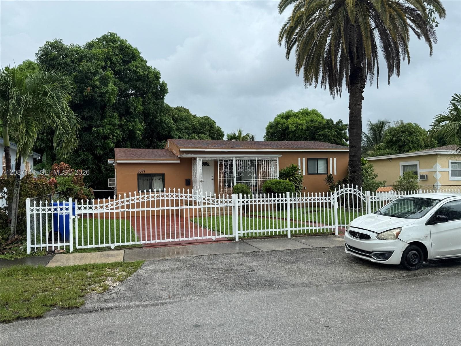 1077 NE 157th Ter, North Miami Beach FL 33162 - North Miami Beach, FL - Photo 1
