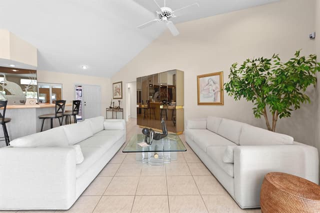 5722 Willow Creek Lane, Delray Beach FL 33484 - Delray Beach, FL - Photo 7
