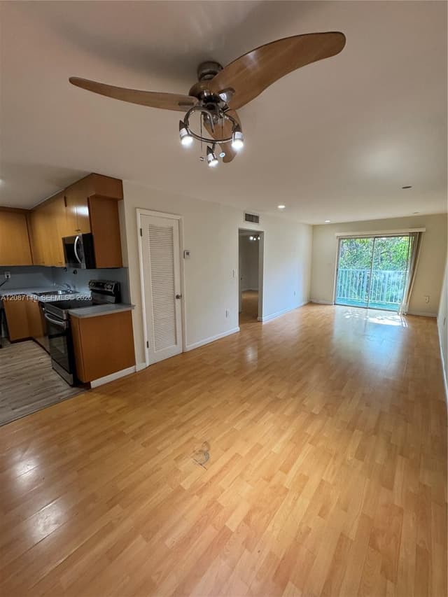 645 NE 121st St # 304, North Miami FL 33161 - North Miami, FL - Photo 3