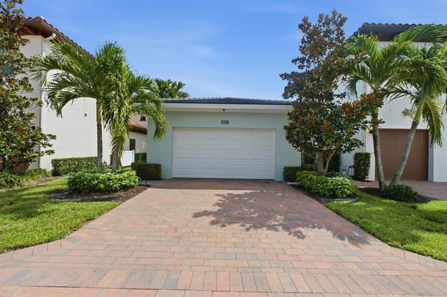 8015 Hobbes Way, Palm Beach Gardens FL 33418 - Palm Beach Gardens, FL - Photo 4