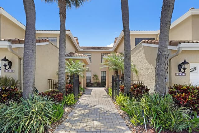22791 TRELAWNY Terrace # D, Boca Raton FL 33433 - Boca Raton, FL - Photo 3
