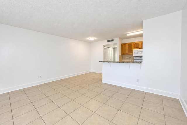1604 Meadows Circle W, Boynton Beach FL 33436 - Boynton Beach, FL - Photo 6