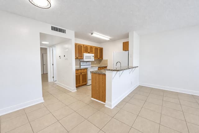 1604 Meadows Circle W, Boynton Beach FL 33436 - Boynton Beach, FL - Photo 7