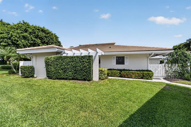 3648 Freshwater Drive, Jupiter FL 33477 - Jupiter, FL - Photo 2