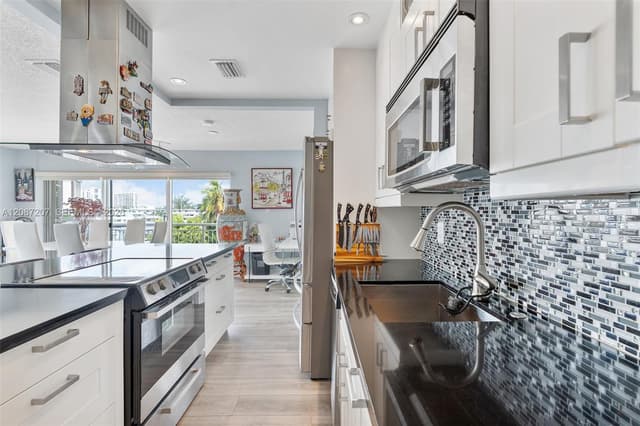 126 Golden Isles Dr # 34A, Hallandale Beach FL 33009 - Hallandale Beach, FL - Photo 6