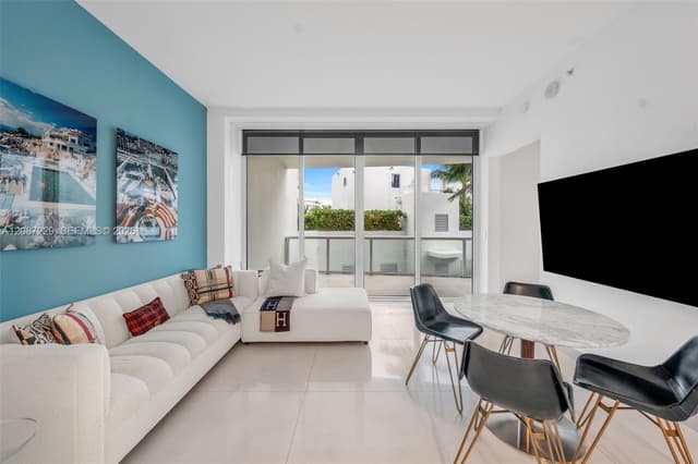 50 S Pointe Dr # 514, Miami Beach FL 33139 - Miami Beach, FL - Photo 2