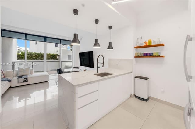 50 S Pointe Dr # 514, Miami Beach FL 33139 - Miami Beach, FL - Photo 4