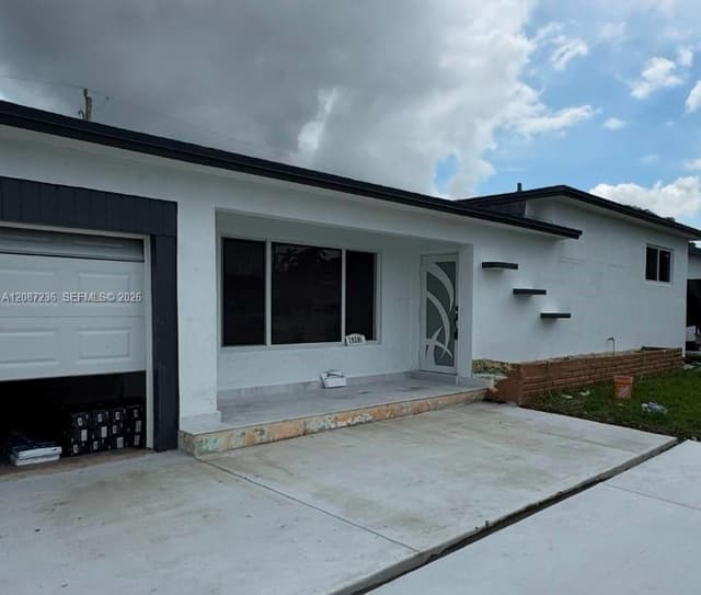 19201 NW 10th Ct, Miami Gardens FL 33169 - Miami Gardens, FL - Photo 2