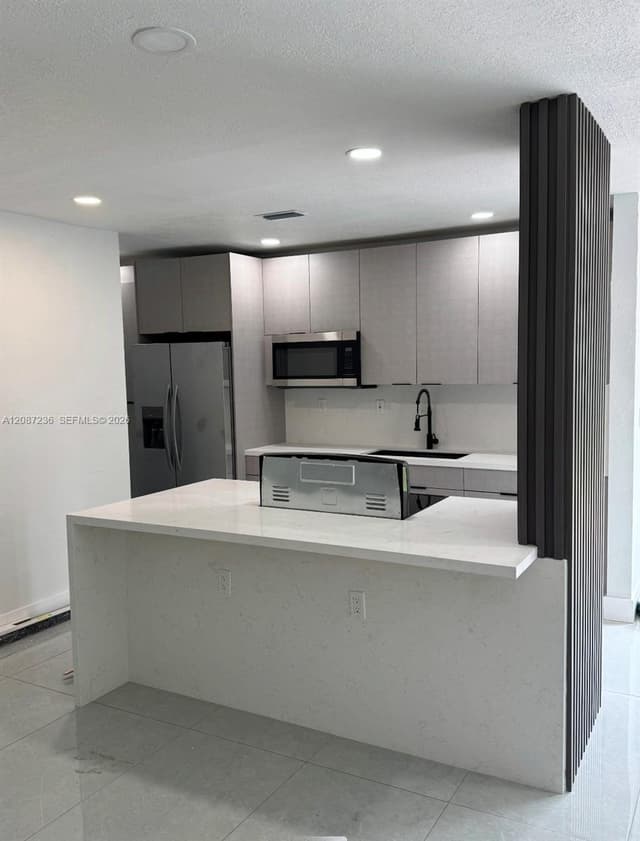 19201 NW 10th Ct, Miami Gardens FL 33169 - Miami Gardens, FL - Photo 4