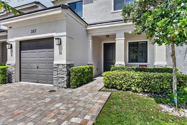 357 NW 36th Avenue, Pompano Beach FL 33069 - Pompano Beach, FL - Photo 3