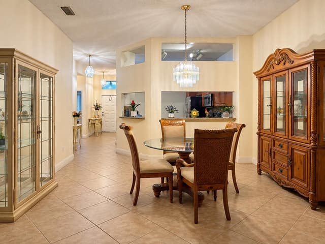 10164 LOMBARDY Drive, Tamarac FL 33321 - Tamarac, FL - Photo 7