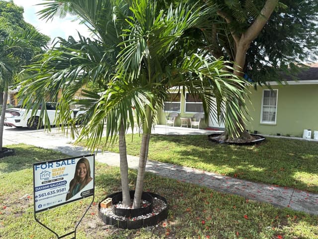 1441 W Central Street, Lantana FL 33462 - Lantana, FL - Photo 2