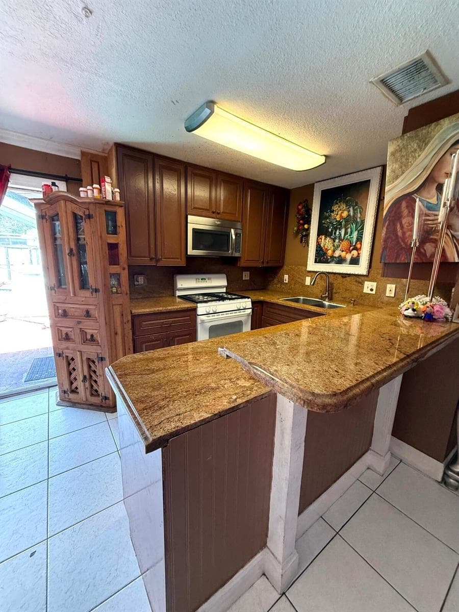 1441 W Central Street, Lantana FL 33462 - Lantana, FL - Photo 1