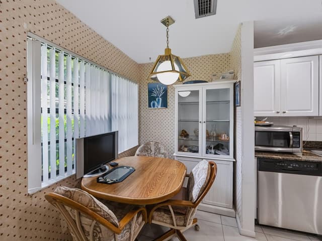 4948 Regina Court, West Palm Beach FL 33415 - West Palm Beach, FL - Photo 5