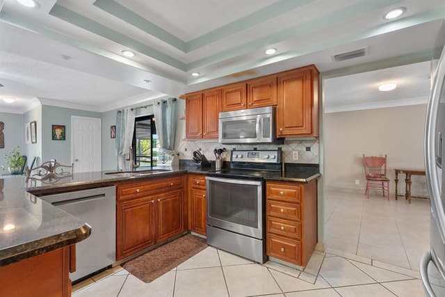 154 SANTA MONICA Avenue, Royal Palm Beach FL 33411 - Royal Palm Beach, FL - Photo 7