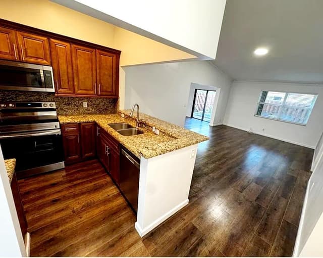 904 NW 50TH Court, Deerfield Beach FL 33064 - Deerfield Beach, FL - Photo 4