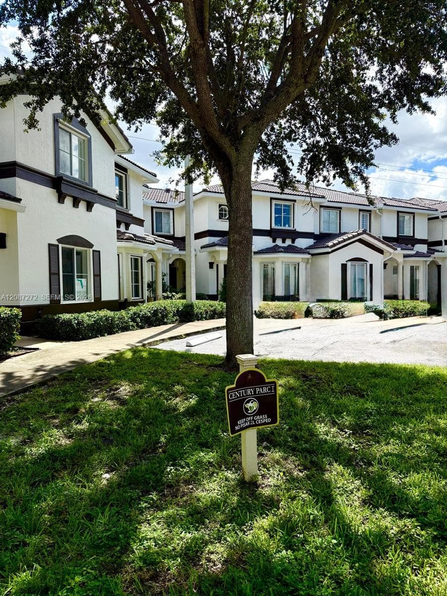 8906 W Flagler St # 216, Miami FL 33174