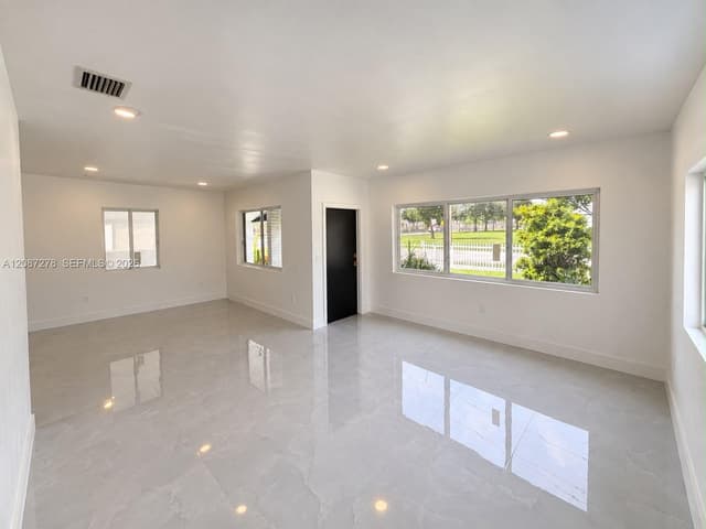 940 NW 67th St, Miami FL 33150 - Miami, FL - Photo 5
