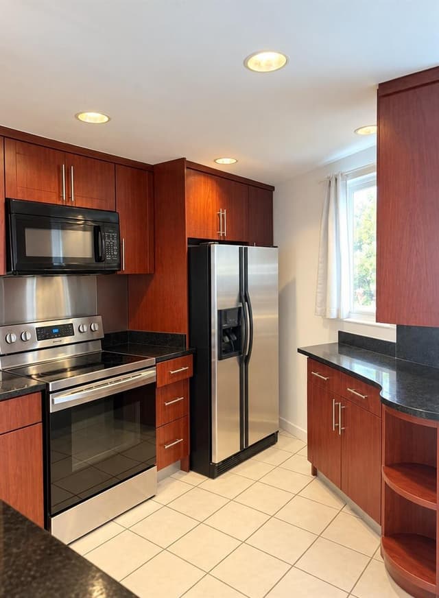 18720 NE 18TH Avenue # 217, Miami FL 33179 - Miami, FL - Photo 2