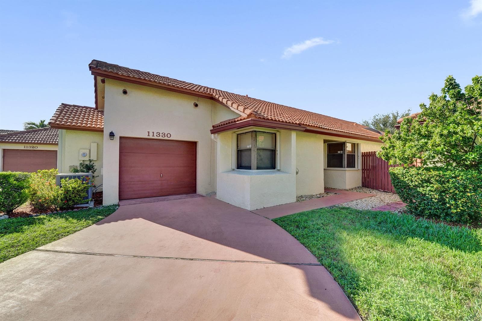 11330 SW 8th Place, Pembroke Pines FL 33025 - Pembroke Pines, FL - Photo 1